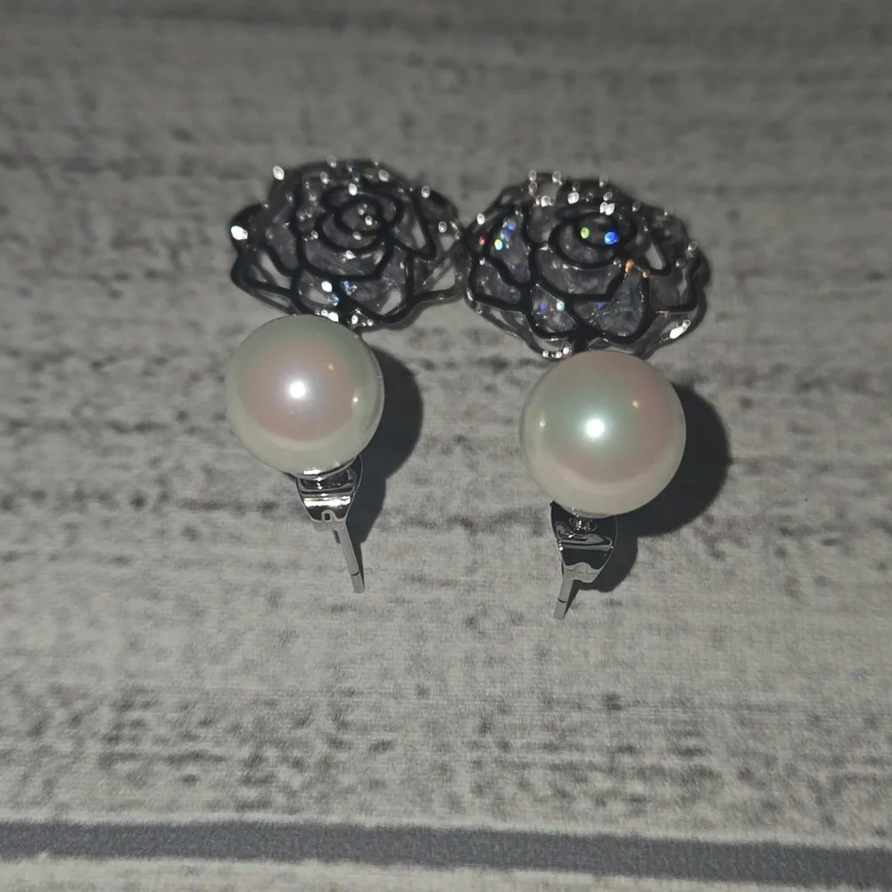 18K White Gold Plated Sterling Silver Shell Pearl & Swarovski Drop Earrings